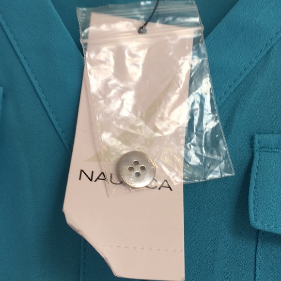 Nautica NWT vibrant blue blouse XS silver buttons - Picture 5 of 8